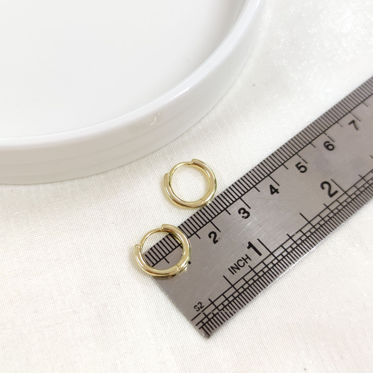 İTHAL 10 MM BOMBELİ GÜMÜŞ HALKA KÜPE