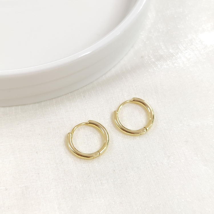 İTHAL 12 MM BOMBELİ GÜMÜŞ HALKA KÜPE