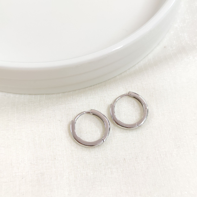 İTHAL 12 MM BOMBELİ GÜMÜŞ HALKA KÜPE