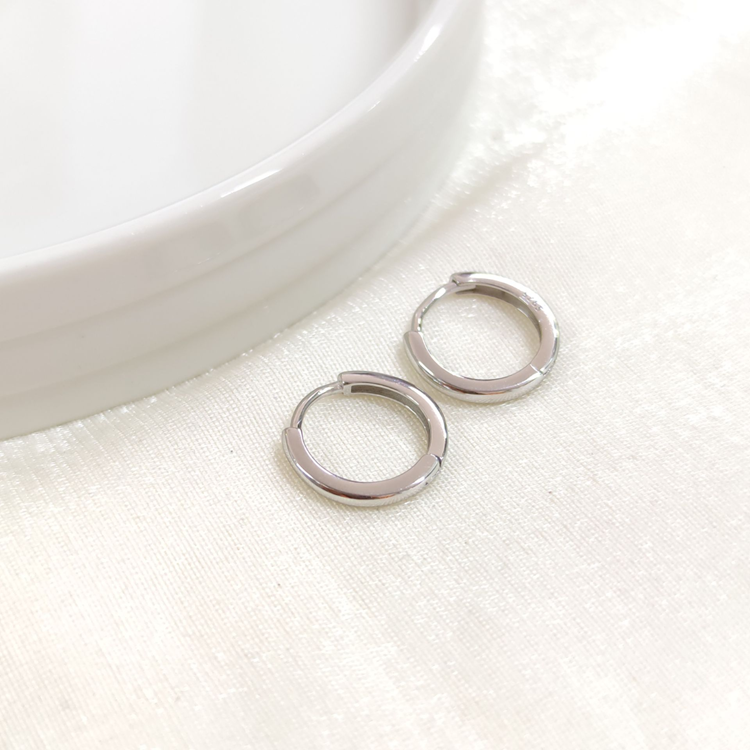 İTHAL 12 MM BOMBELİ GÜMÜŞ HALKA KÜPE