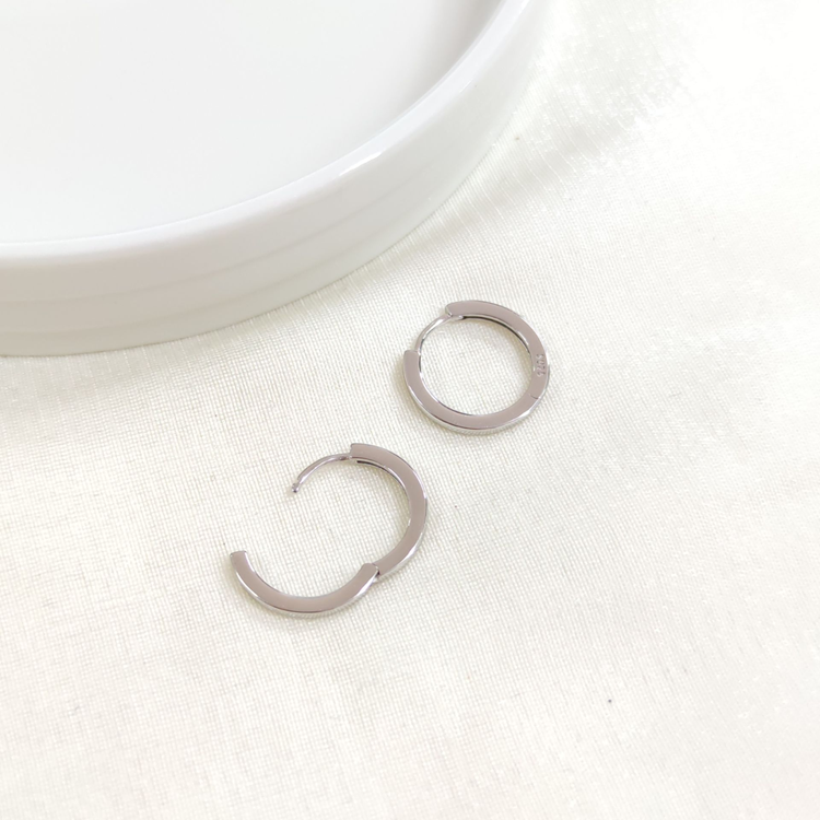 İTHAL 14 MM BOMBELİ GÜMÜŞ HALKA KÜPE