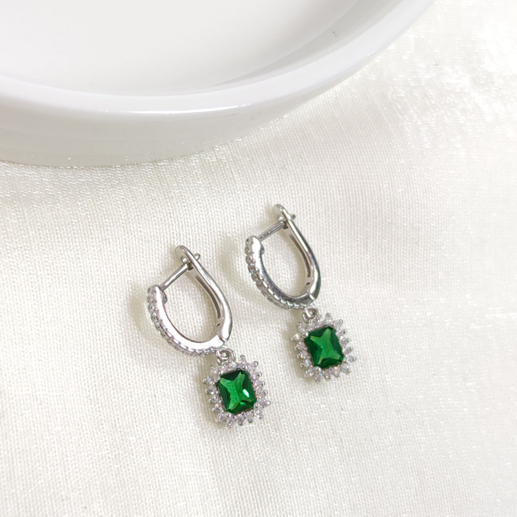 İTHAL ZÜMRÜT ZİRKON TAŞLI BAGET GÜMÜŞ HALKA KÜPE