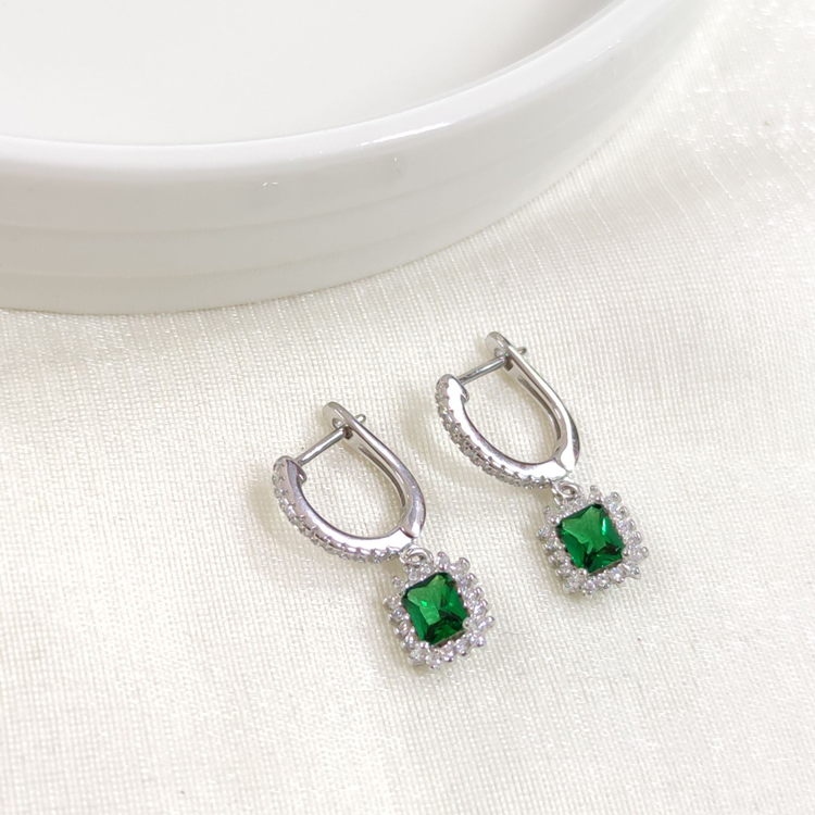 İTHAL ZÜMRÜT ZİRKON TAŞLI BAGET GÜMÜŞ HALKA KÜPE