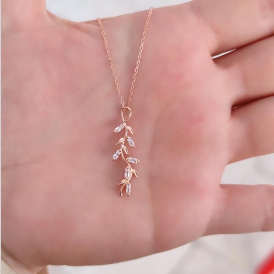 BAGET TAŞLI DEFNE YAPRAĞI GÜMÜŞ KOLYE ROSE BAKIR - STD