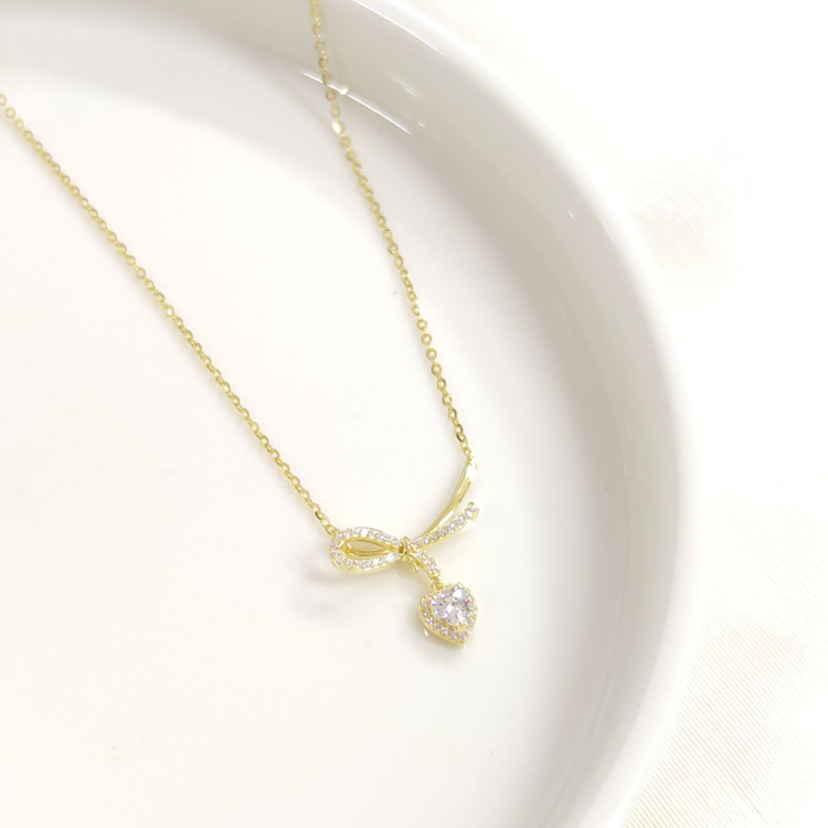 İTHAL 20 MM FİYONK KALP GÜMÜŞ KOLYE