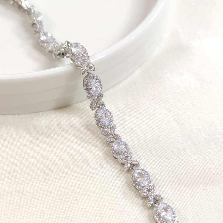 XUPING OVAL TAŞLI BİLEKLİK BEYAZ 17+2 CM