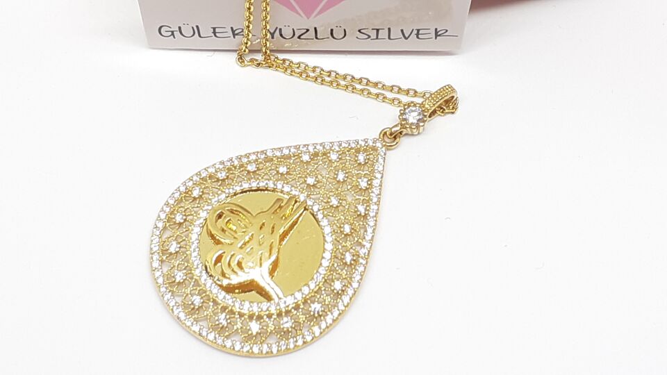 ALTIN KAPLAMA DESENLİ DAMLA MODELİ TUĞRA GÜMÜŞ KOLYE
