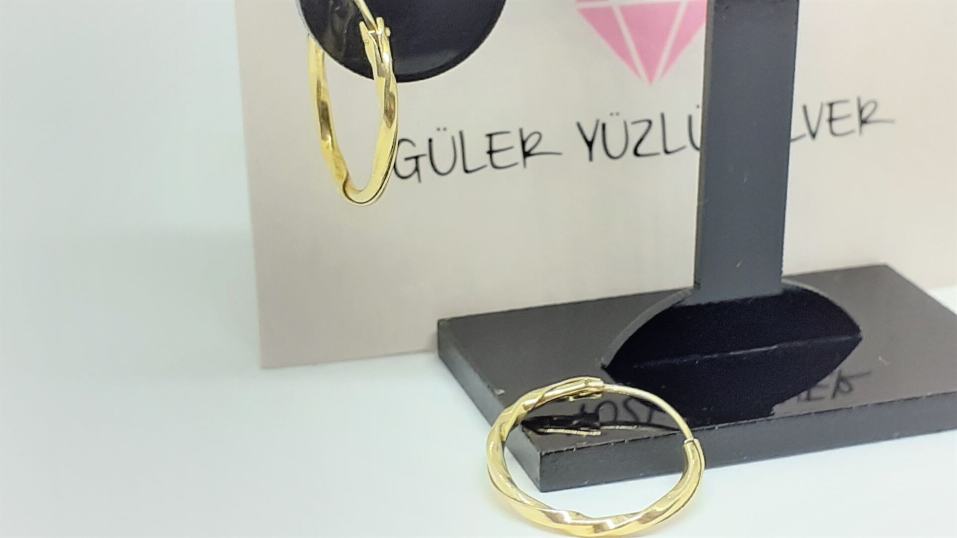 15 MM İÇE GEÇMELİ GÜMÜŞ BURGU HALKA KÜPE