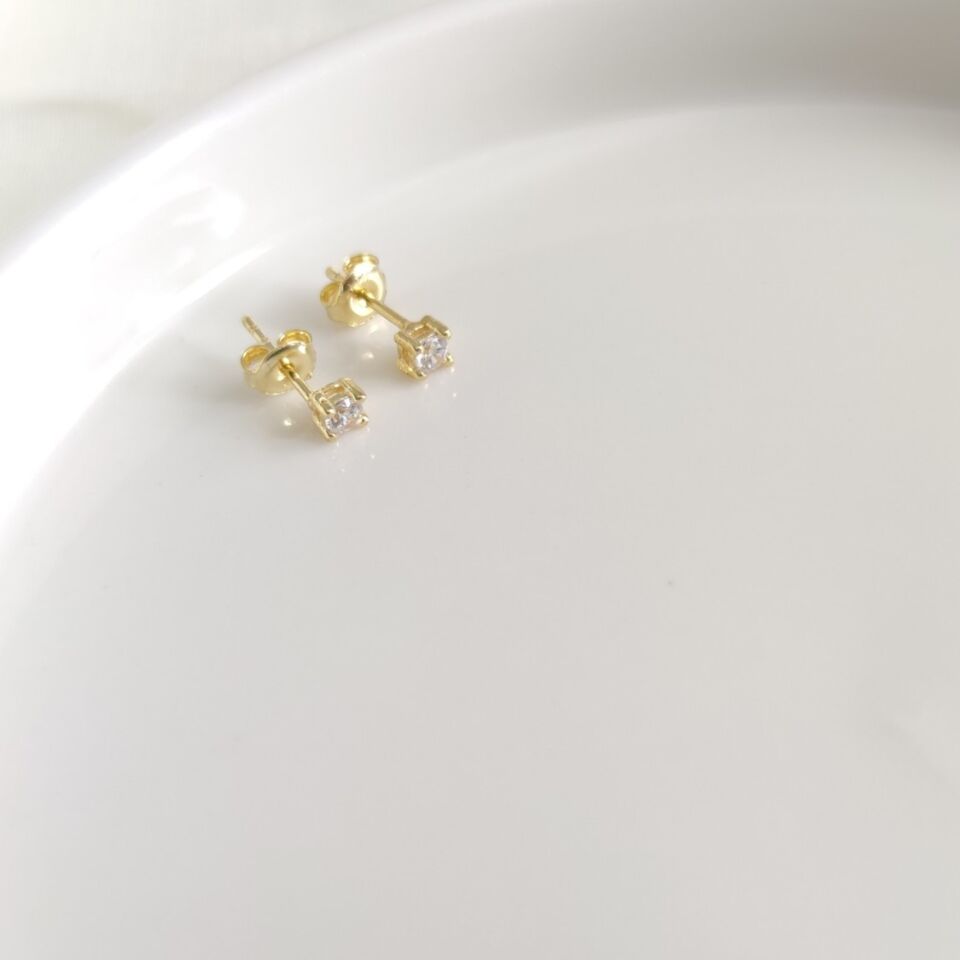 3 MM TEK TAŞ GÜMÜŞ KÜPE STD - ALTIN SARI