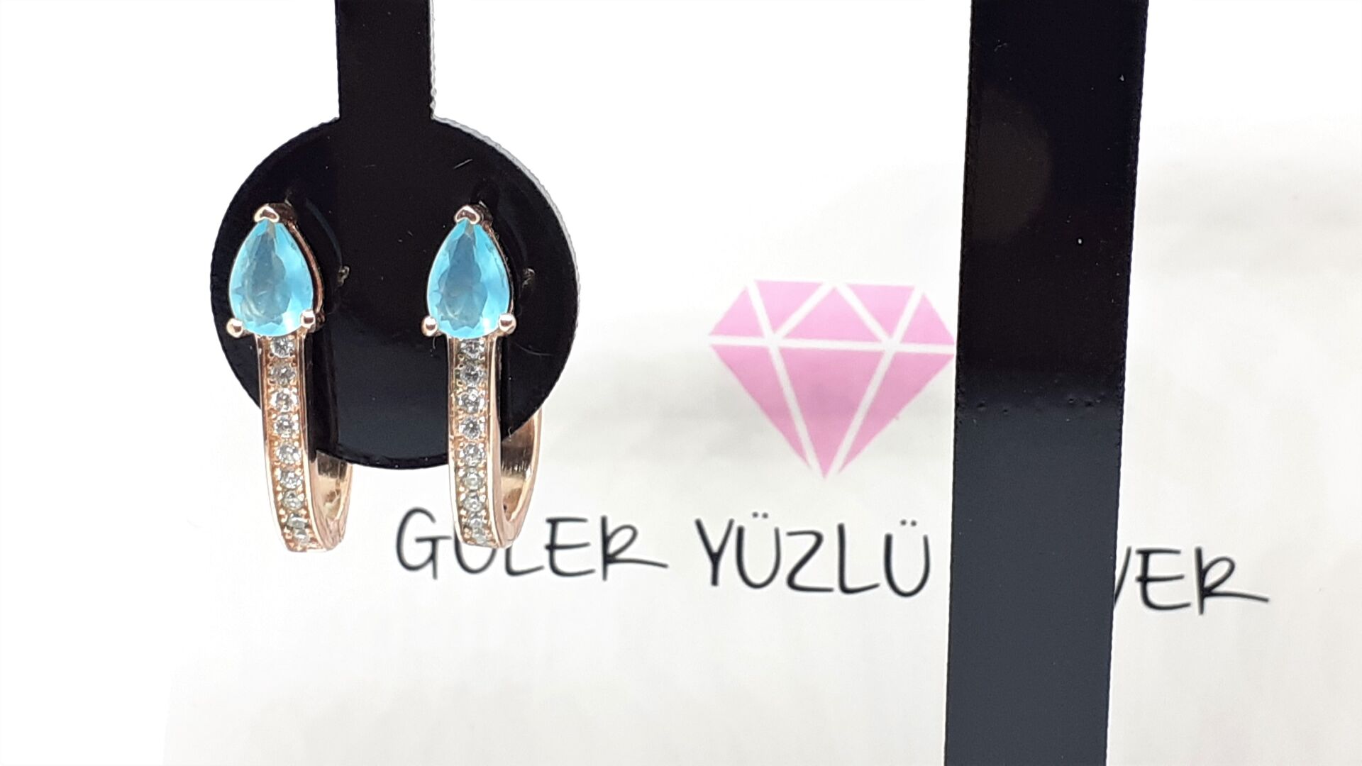 MAVİ ZİRKON TAŞLI J GÜMÜŞ KÜPE