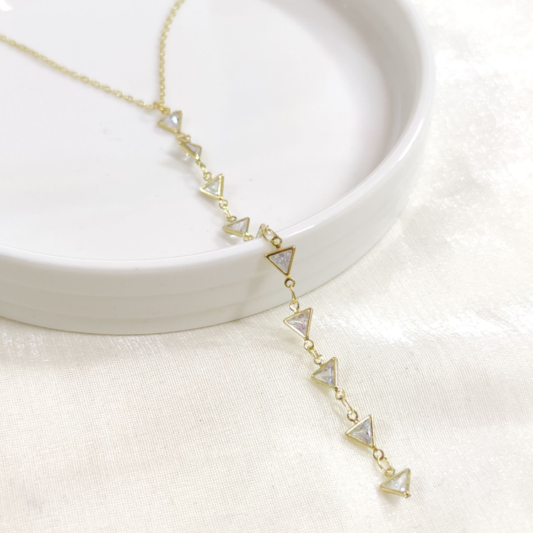 ÇELİK ÜÇGEN TAŞLI Y KOLYE ZİNCİR GOLD 40+5 CM