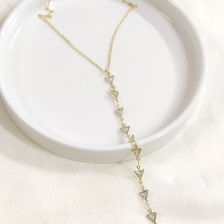 ÇELİK ÜÇGEN TAŞLI Y KOLYE ZİNCİR GOLD 40+5 CM