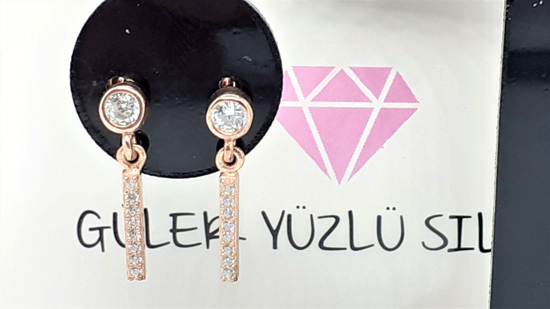 SALLANTILI ZİRKON TAŞLI VİDALI ÇUBUK GÜMÜŞ KÜPE