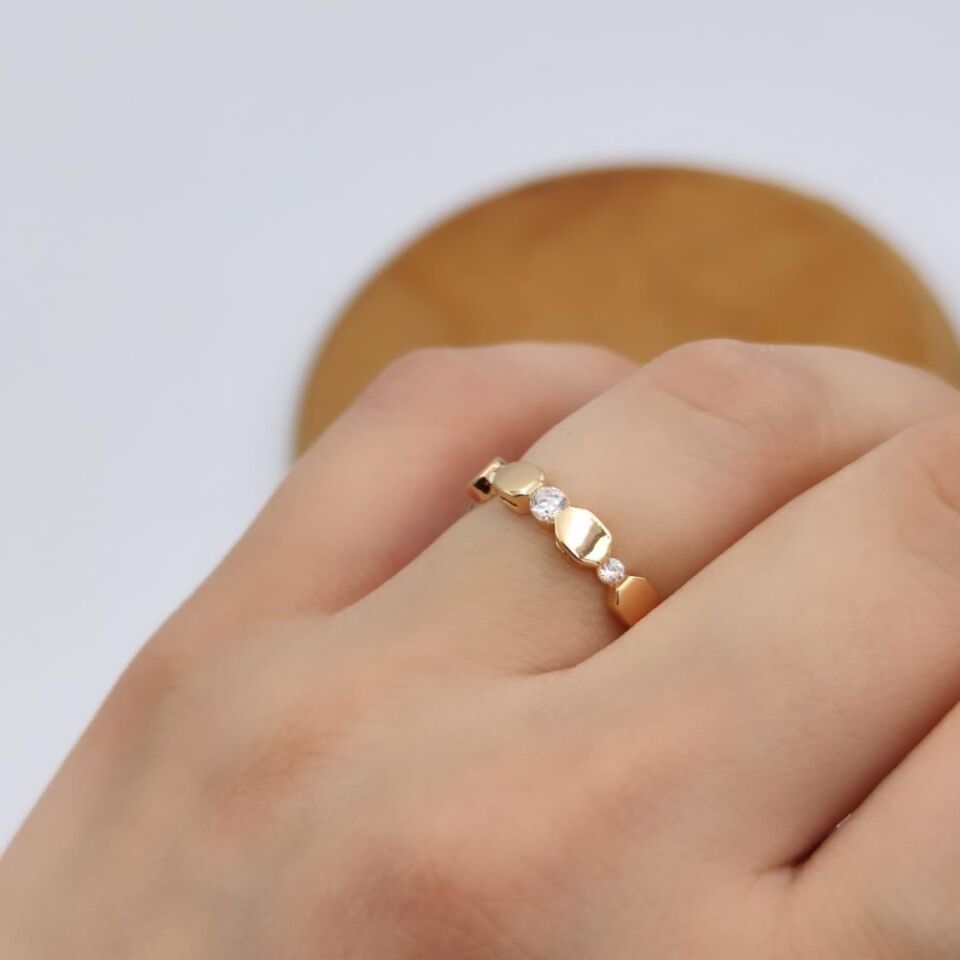 XUPING TAŞ DETAYLI İNCE YÜZÜK