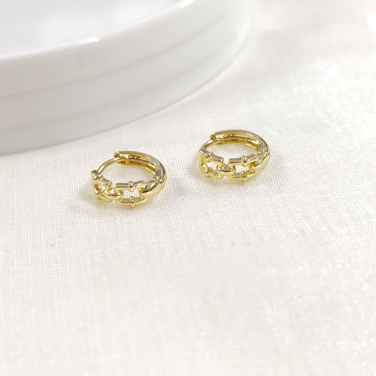 XUPING 10 MM ATAÇ DETAY HALKA KÜPE GOLD