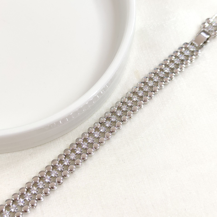 XUPING TAŞLI BİLEKLİK BEYAZ 17 CM